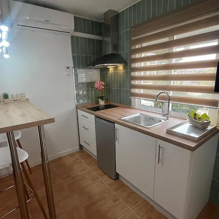 Rbk, S Minimo 2 Noches * San Fulgencio